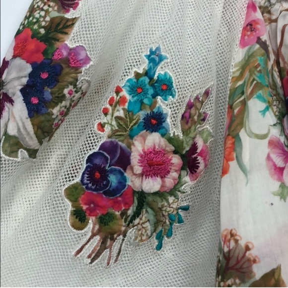 Roja vibrant floral/bird print mesh sleeve tunic. - Picture 2 of 4